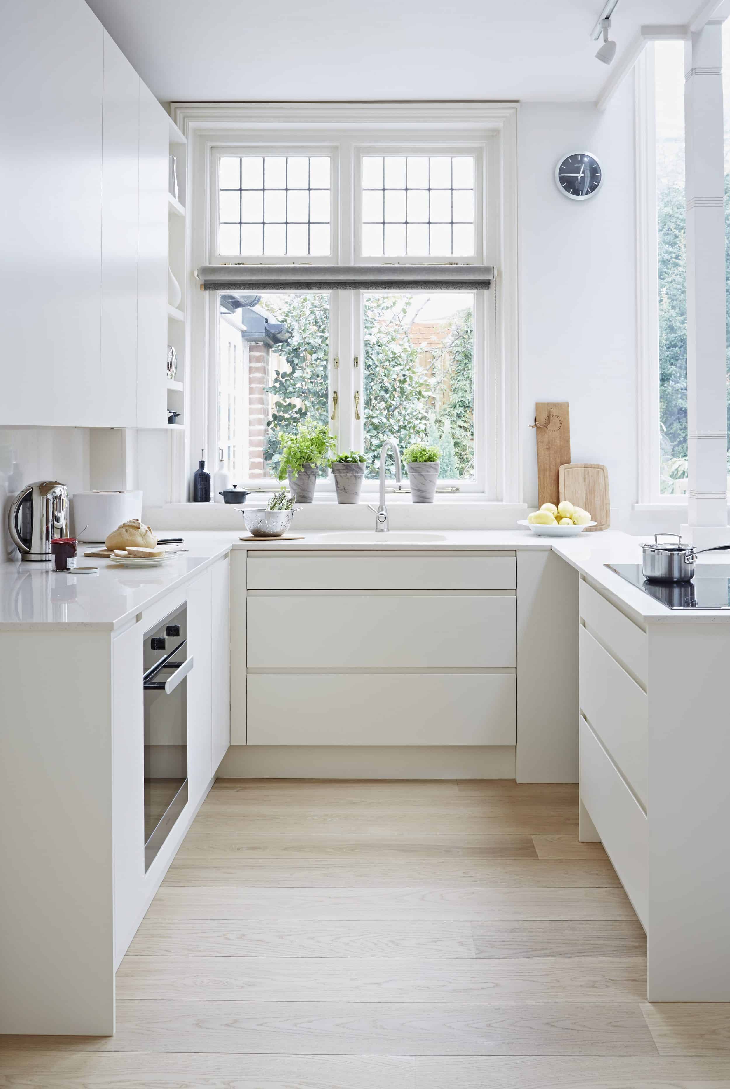 kitchen small simple ways feel larger showrooms