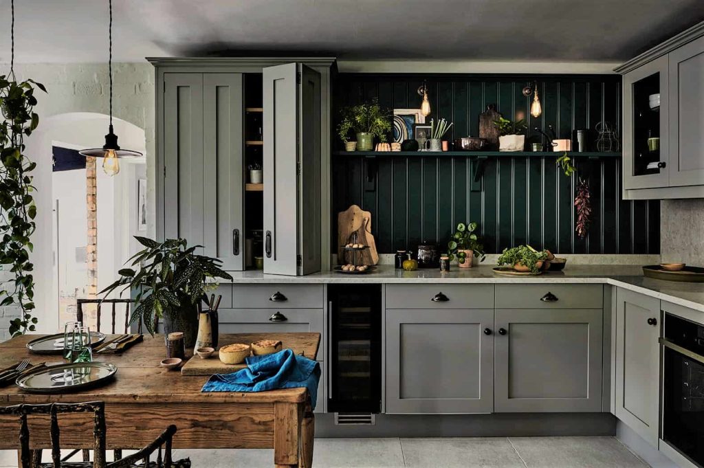 10 Aesthetic Accent Colours For Grey Kitchen Units